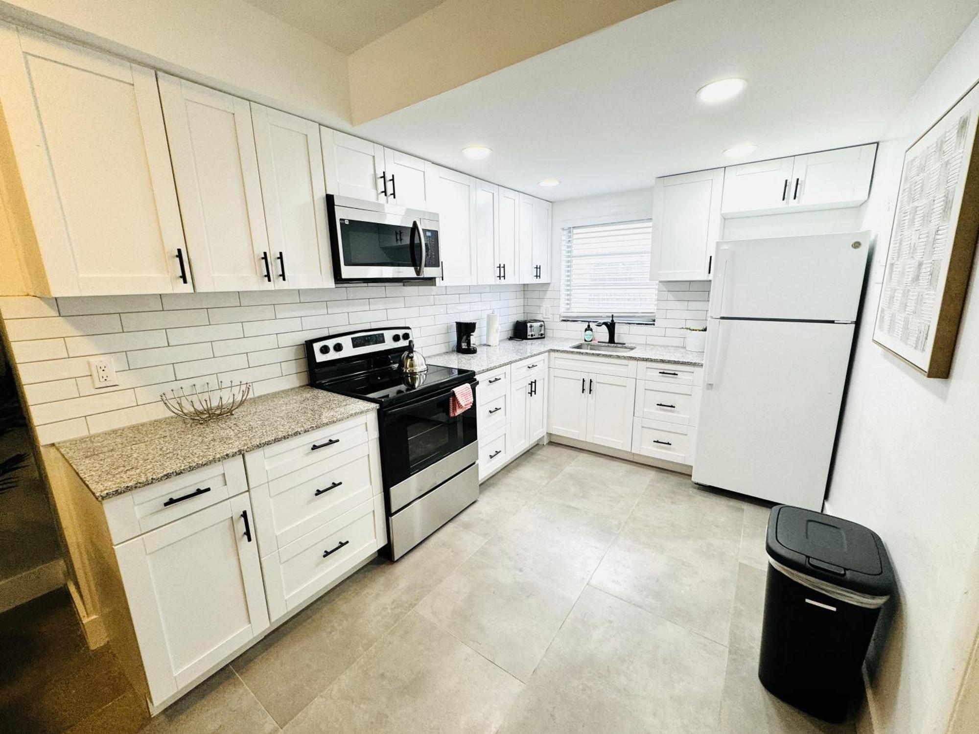 Holiday Park Apartments By Lowkl Fort Lauderdale Exteriör bild